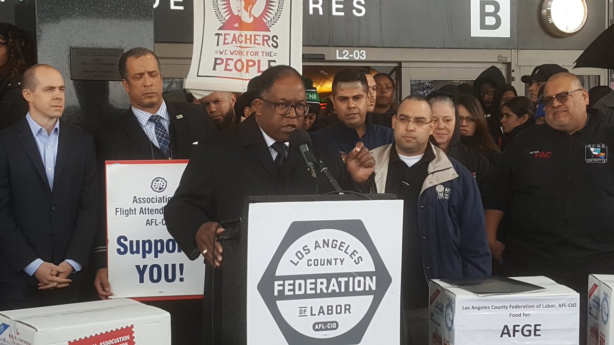Supv@mridleythomas gives rmks in solidarity with #AFGE&amp;#LAC FederationofLabor press conf in support of TSA Officers at LAX Tom Bradley Terminal