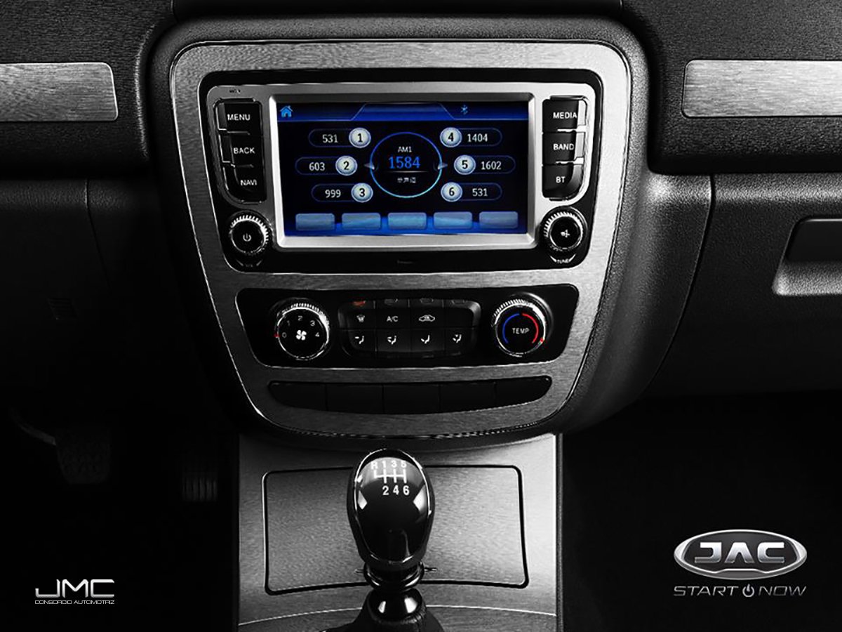 jac_jmc's tweet photo. Recuerda que nuestra Frison T6 cuenta con una pantalla MP5 sensitiva de 7” ideal para tus viajes y todo el control de tu Pick up. https://t.co/zZaC4g7tVa