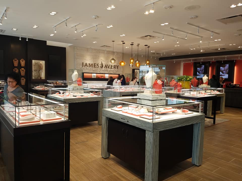 EMCIDTX's tweet photo. Another exciting addition to @ValleyRanchTC - @jamesavery opened their newest shop in #NewCaney today! We can't wait to shop there! #ShopEMC #ShopLocal https://t.co/DCY7DiDeyU