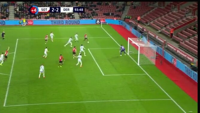 . @SouthamptonFC missed the chance to score third goal in the final minute of injury time. Its 2-2 now and we're heading to Extra Time play. #SOUDER #FACup #Round3