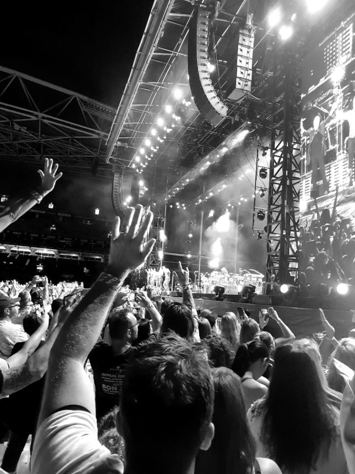 jackbanks0's tweet photo. #MyFirstConcertWas @BonJovi in Sydney 2013, since then I've seen them twice now with front row seats in 2018 (even high fived Jon) https://t.co/oHu6OTScdJ
