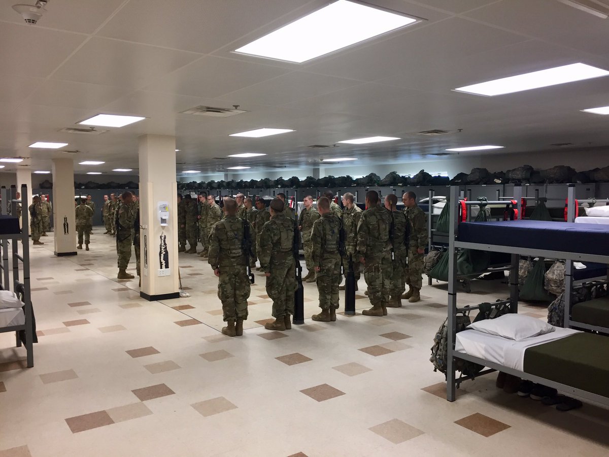 RedKnightHQ66's tweet photo. Some shots of life in Fury.  Our F/1-81 AR trainees are adjusting to military life.  Wanted Families to get a peek of them in their barracks and classrooms.  @FortBenning #buildingamericasarmy https://t.co/ia6VuiXqGB