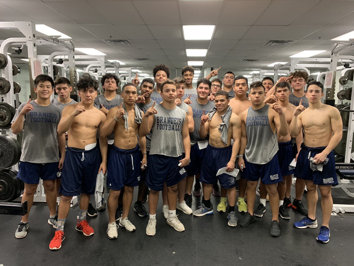 SaBrandeis's tweet photo. WE HAD A #GREAT DAY MOVING WEIGHT‼️  #POSITIVES FOR WEDNESDAY‼️THERE’S #POWER IN NUMBERS‼️ #TCC https://t.co/Km5jpWkT3s