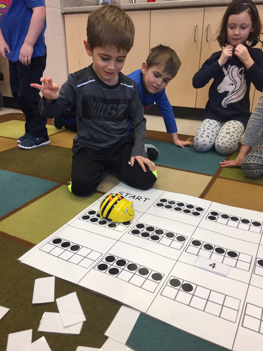 HTKCoding's tweet photo. Incorporating exploring ten frames with our beebots! So much learning! Match the numeral with the ten frame using the beebots #tllp #itscodeoutside @GoHurricanesGo @H20sD https://t.co/9VqBVW9duf