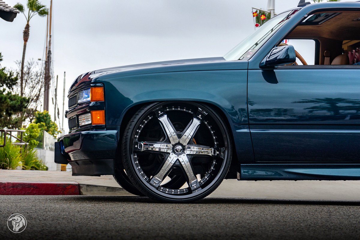 diablowheelsusa's tweet photo. 28โ Diablo Fury | #WheelWednesday
#diablowheels #diablowheelsusa #diablofury #fury #chevy #chevrolet #tahoe #2doortahoe #twodoor #twodoortahoe #chevytahoe #bagged #baggedchevy #baggedtahoe #tuckedwheels https://t.co/XsIyWVM23N