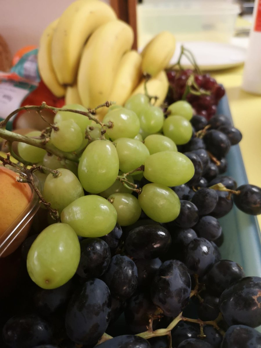 Tuesday was wonderfully busy with volunteers and diners getting stuck into fishcake bake/ 5 bean chilli

Unfortunately, we weren't able to get cheesecakes but we rounded off with a cake-ophany of deserts and fruit!

Thanks to our volunteers for all their help at this busy time x