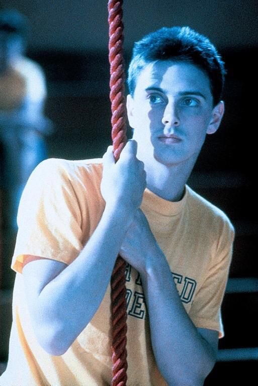 cinematicanarc1's tweet image. #CuttingClass 1989. Mr. #BradPitt’s first leading role, one hell of an outing by #DonovanLeitch. And let’s not forget girl in the middle @JillSchoelen.  @VinegarSyndrome created a must have Blu-ray  rerelease. Unrated and ready to provide some volatile nostalgia.🔪🔪🔪