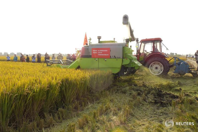 Driverless tractors and combines: A glimpse of what authorities say is the automated future of China’s mammoth agricultural sector https://reut.rs/2FCdChi #WorldAtWork