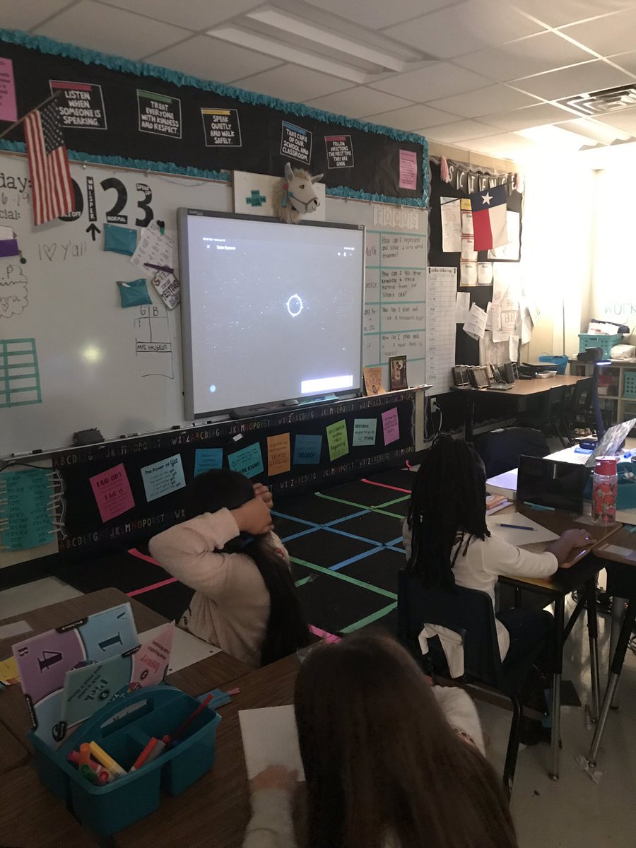 MrsKatieHaydin's tweet photo. Thank you @jsolnekfrazier for coming and doing a virtual investigation through space with my kiddos! They had a blast!!!! #LISDsci https://t.co/JbjwUfAf50