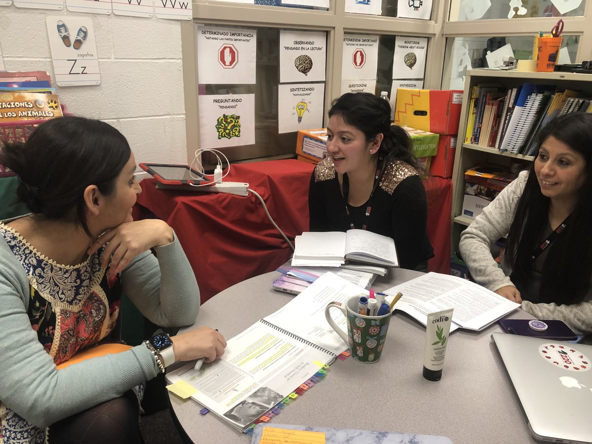 mrs_delrossi's tweet image. This afternoon was equally fantastic with @chiagirl30 and the first grade Dual Teachers! #readersworkshop #labclass @RRSPrincipal @SDL220 @BeckyWiegel @barrington220