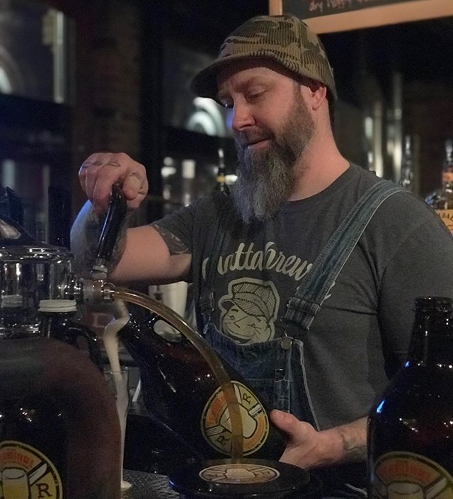 Tonight’s Growler giveaway: First person to buy a growler gets one free! Starting <a href="/7pm/">Huong Le</a>! #happy10thbirthday #beer #craftbeer #terminalbrewhouse #10yrsofterminalbrewhouse #bartender #server #pizza #chattanooga