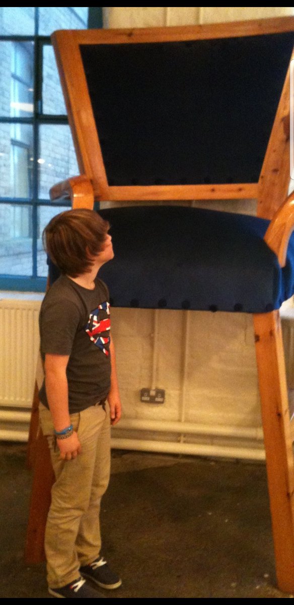 TaylorCaird's tweet photo. Chair wasn't even big #notransformation https://t.co/VJtjlEJMA6