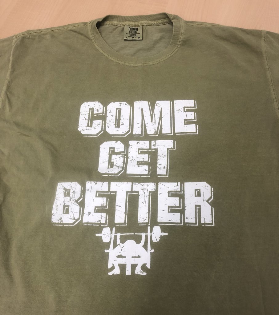 PSUPanthersFB's tweet image. Great to see @PSUPanthersFB Alum, @kwaker10 this evening! Great kid, producing a great product! #ComeGetBetter #MountainMen 🐾⛰