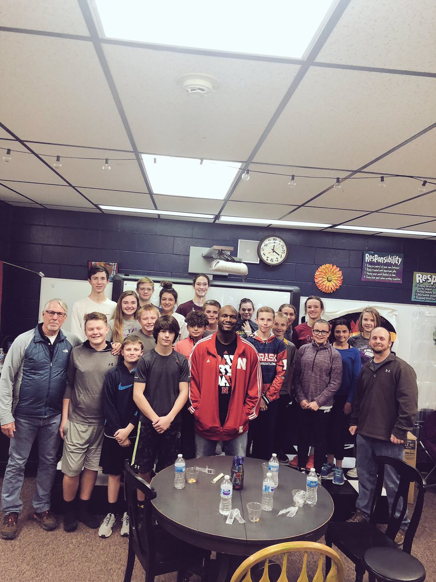 DeMoineAdams's tweet image. Was passing through @BPS_Bulldogs at the right time this afternoon because I got invited to their @FCANebraska @PanhandleFCA huddle! Always love having the opportunity to share my faith &amp;amp; encourage students to do all things through Him, not through the world ✝️ #Phil4:13 #1Tim4:8