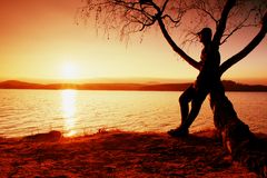 Asharaa8922's tweet image. ಚಲ್ಲುತ್ತಿದೆ #ಮನಸ್ಸು
#ಮಲ್ಲಿಗೆಯಾಗಿ,
ಅರಳುತ್ತಿದೆ #ನ(ಕ)ನಸು
#ದುಂಬಿಯಾಗಿ,
ಹಾರಾಡುತ್ತಿದೆ #ಯ(ಜ)ವ್ವನ
#ಚಿಟ್ಟೆಯಾಗಿ,
ಕಾಡುತ್ತಿದೆ ನಿನ್ನ #ನೆನಪು
#ವಸಂತದೂತವಾಗಿ,
ಕೇಳುತ್ತಿದೆ #ಹು(ಮೆ)ಚ್ಚು ಪ್ರೀತಿ
#ವಸಂತ_ಕಾಲ(#ಯ) ಬರ್ತಿದೆ #ಸೇರೋದ್ಯಾವಾಗ ಅಂತ.!! 

#ಅಶರಾ