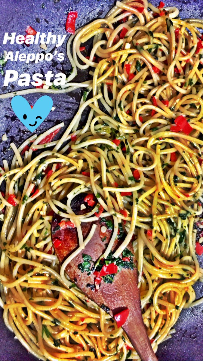 alepposupper's tweet photo. Welcome to test our Syrian Aleppo’s pasta. Mixed with grilled fine garlic, red pepper &amp; parsley.
Enjoy your vegan pasta🍝
-
-
#pasta #nutrition #tasty #yummy #aleppo #alepposupperclub #catering #cateringlondon #refugeechef #jewishfood #dinner #lunch #gymfood #fitnessfood #vegan https://t.co/bGb6b802Nj