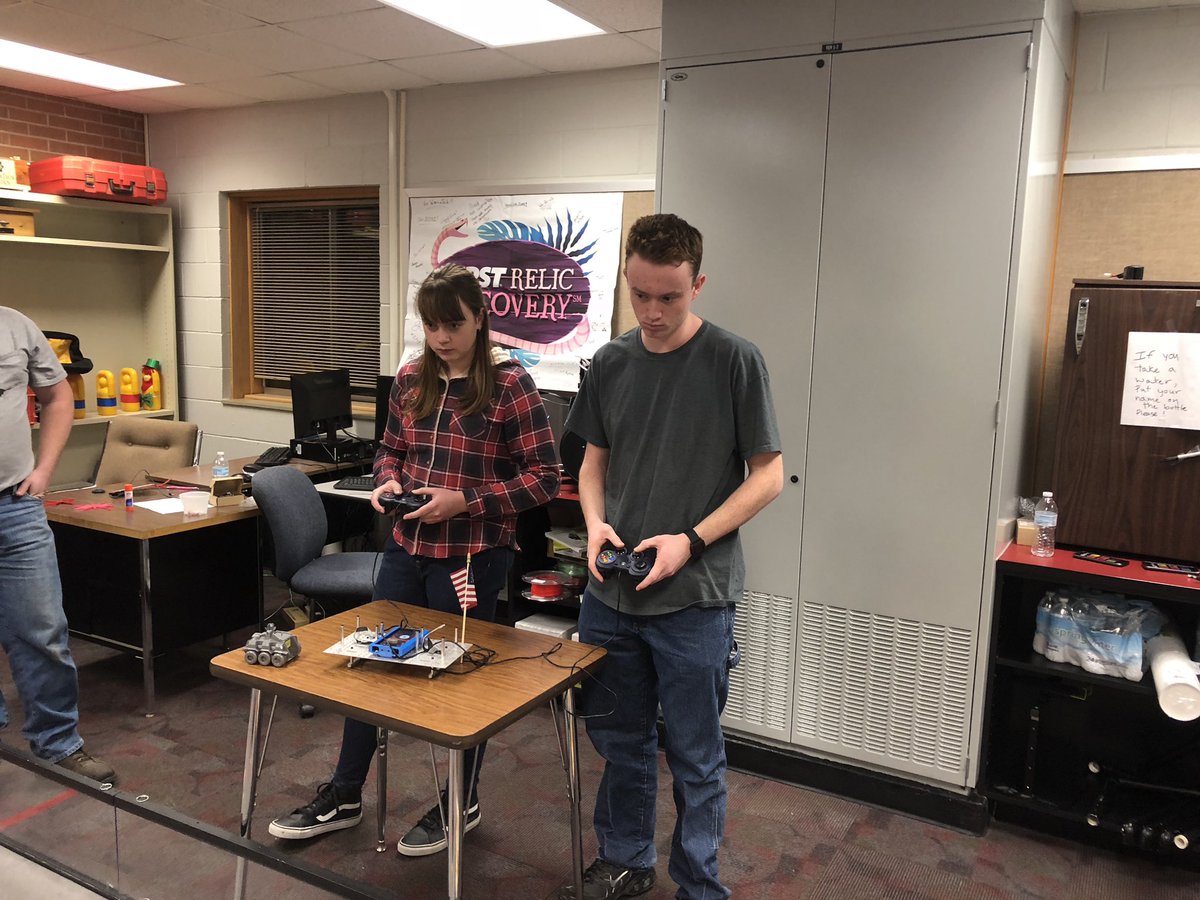Warri0rTech's tweet photo. Thankful for no snow day today! Getting some controller time in #RoverRuckus #norwestin #warriortech https://t.co/5d5XVa5WED