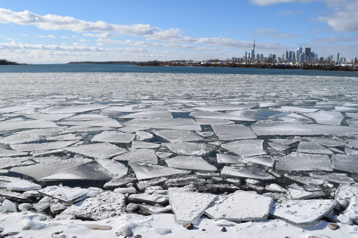 Don't let the cold stop you from getting outside &amp; breathing in scenes like this beautiful "field" of broken ice! As you layer up for winter, remember the 3 W's: wicking, warming, &amp; weathering. That's what you want your #winter layers to do for you! ❄️🧥
#getoutside #Toronto #ice