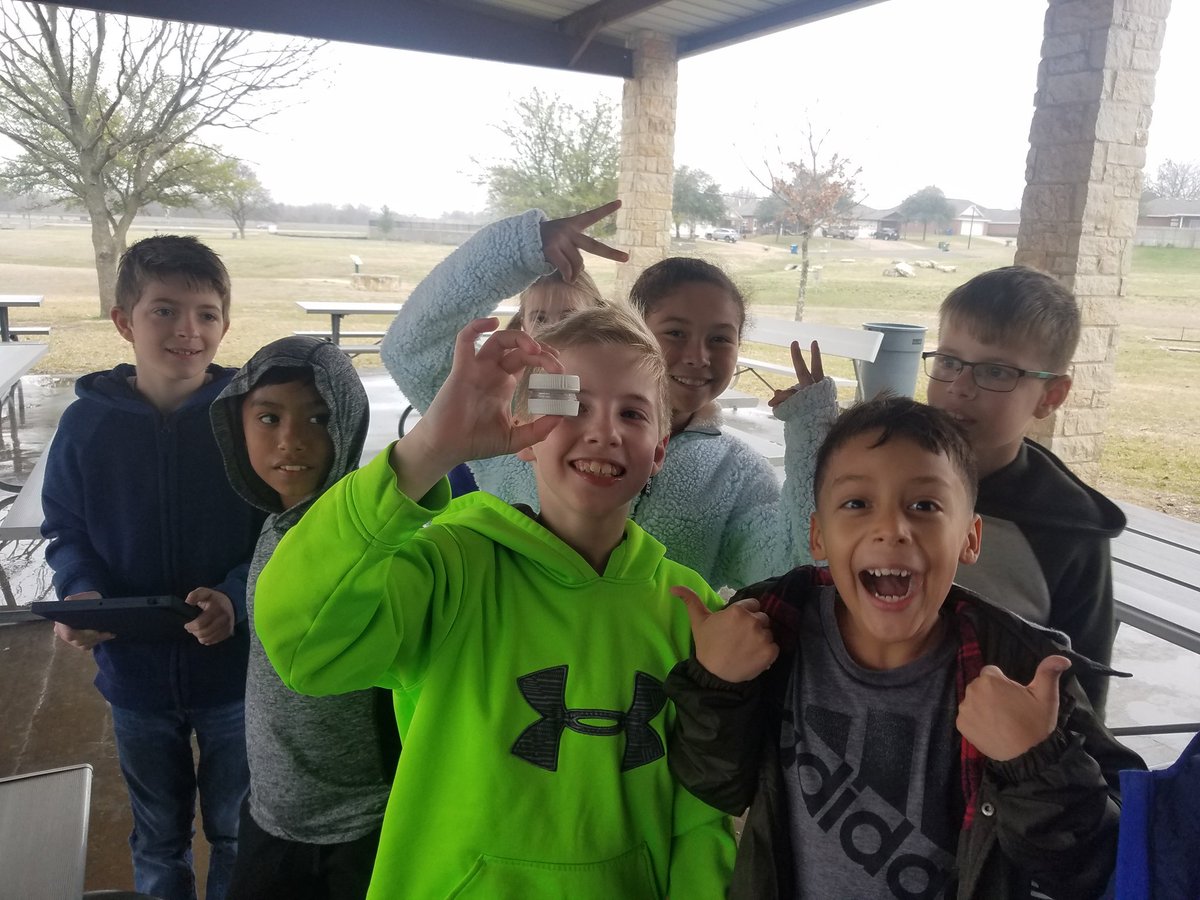 MrsPruenteCCE's tweet image. Coding club used navigation and compasses to go GeoCaching, location &amp;amp; clues. Located 2 caches! They are small &amp;amp; hard to find.
We logged our finds &amp;amp; planted 2 new caches 😁 they did EXCELLENT! 
#codingatthecastle
#thisiscce
#thisismidway
#1MidwayScience
#1midwaymath
#geocache