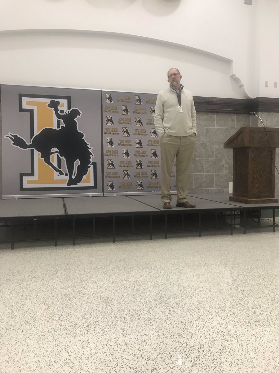 lbkhighbooster's tweet photo. 1st Annual Letter jacket presentation! #changingtheculture #westernerpride https://t.co/qGbEm8KBVz
