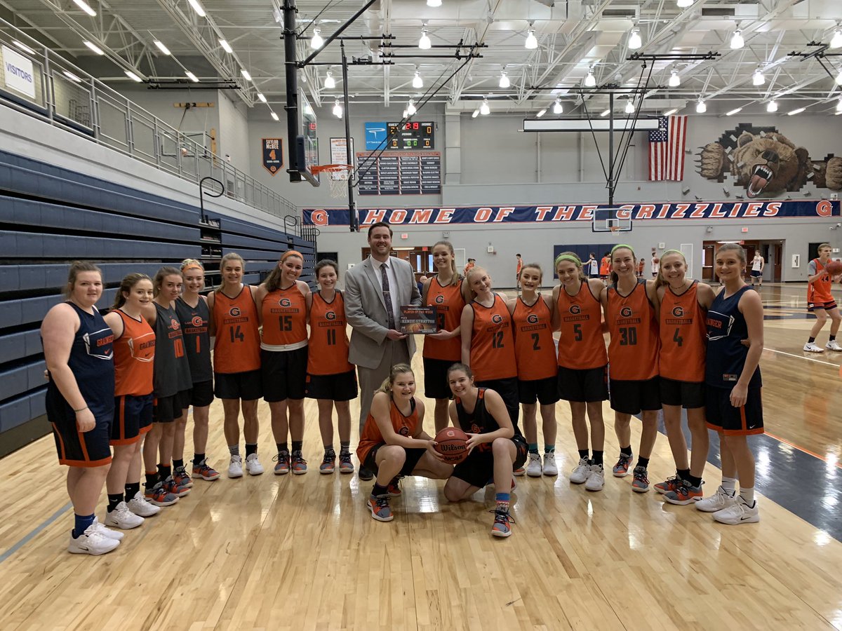 ladygrizzhoops's tweet photo. Congratulations to @stratton_kenzie for being selected as the Modern Woodmen Player of the Week! Great Job Kenzie!! https://t.co/zLzmUIqECc
