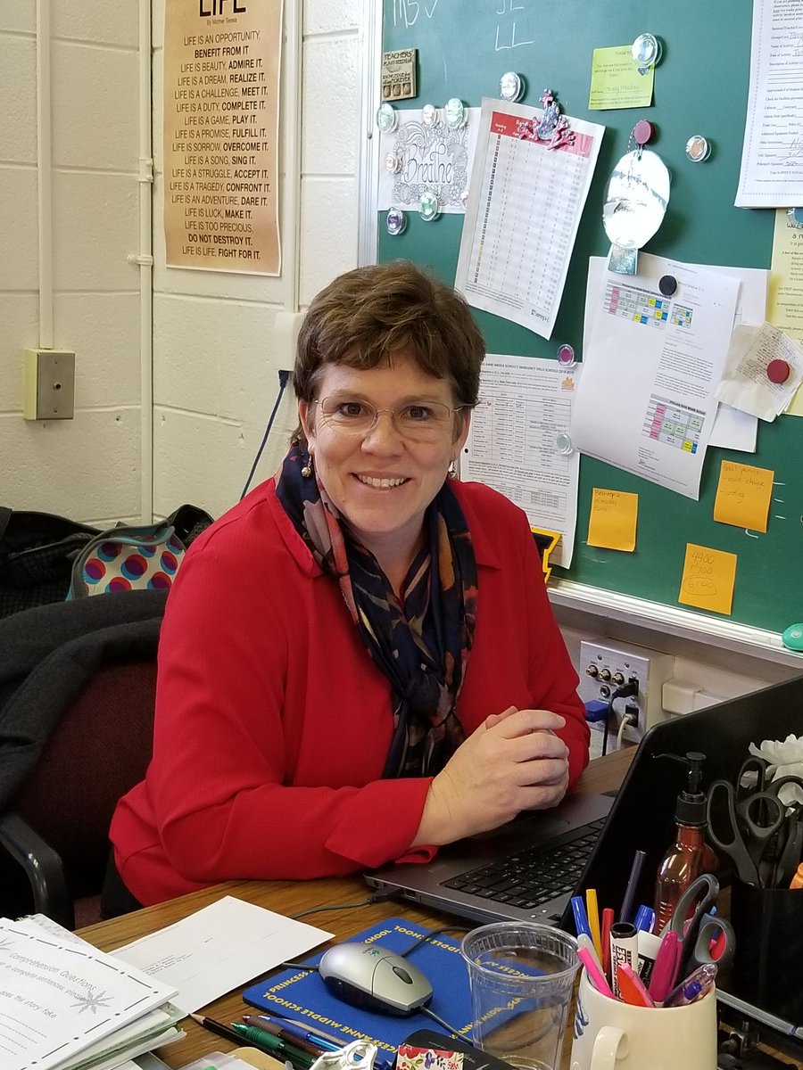 MrsGabrielleW's tweet photo. Welcome Mrs. Mackey to the VBEA/VEA/NEA family! She is proud to sport her #Red4Ed 
#VEAstrong #vbea @VBEA4Kids https://t.co/yhshQkFPJ6