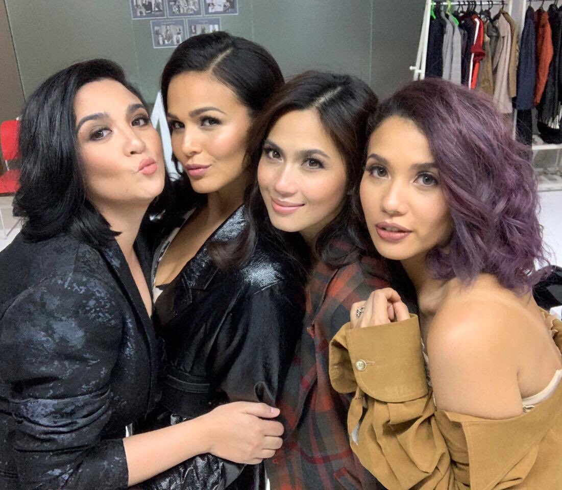 DianaZubiri15's tweet photo. BTS with my sistah. Cant wait for share the teaser tom #MystifiedOnIFLIX @m_sunshinedizon @anakarylle @MissIzaCalzado @Sanggreinc @iflixph https://t.co/Ve8terTRL8