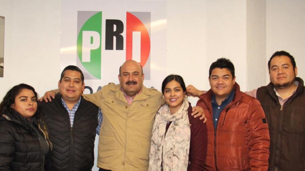 rigofuentes's tweet photo. Esta tarde me reuní con la Organización de Jóvenes Profesionistas de Matamoros, @OrganizacionJPM, encabezados por @GenaroHJ, con quienes revisamos temas de interés común.

@PRICoahuila https://t.co/xaBNEjGcoj