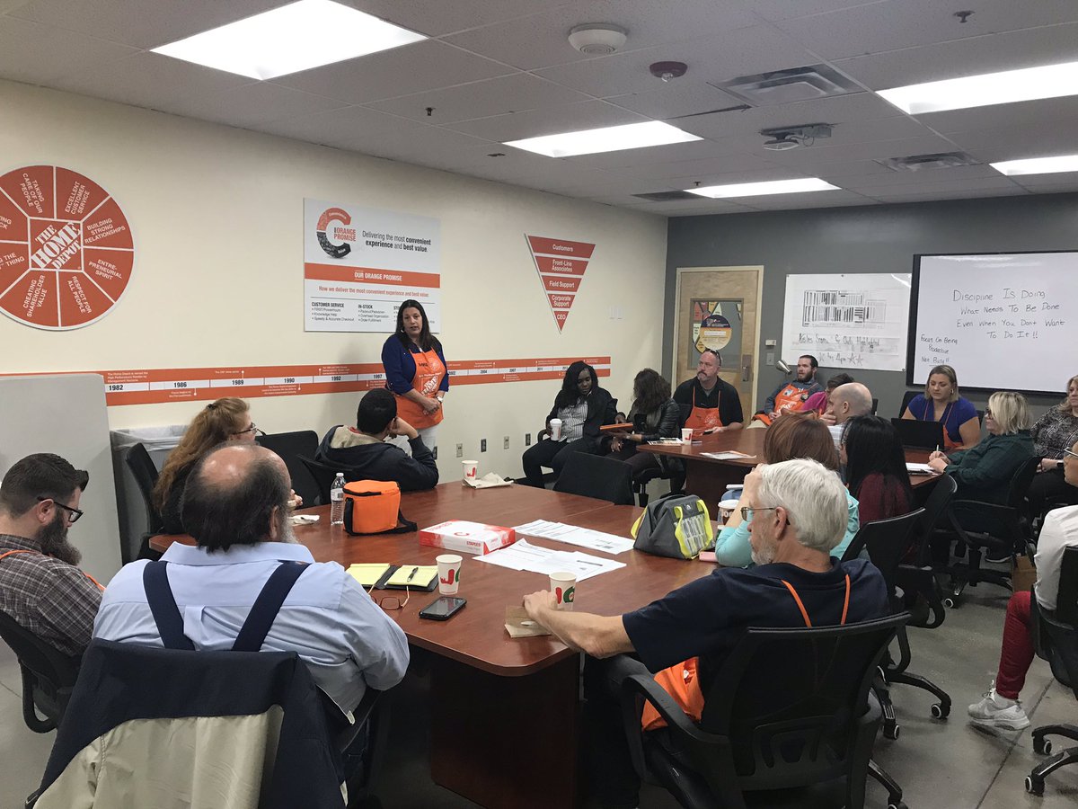 AudraTHD's tweet photo. HDI PK for a great group of Services Associates & Leaders w/ SC Barb Bersani. #PickMePickFirst #SouthernMakeoverTakeover @StaceyTank @SHAMWOW99 @THDPatti @DerekTHD @scottwhiteHD @RonSerpaio @THDKeller @wbouvier01 @HDI_Orlando @SE_RSM_Aponte https://t.co/UQXsIKIgHm