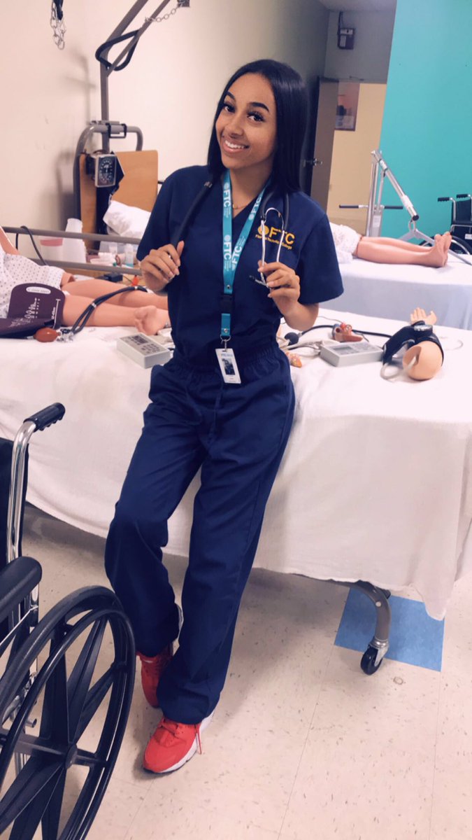 👩🏽‍⚕️ #scrublife #nurse Mood.