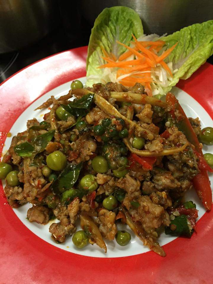 mamaaerkink's tweet photo. อาหารคนงานวันนี้ค่ะ ตำขนมจีนแซลมอนกุ้งสด ยำวุ้นเส้น ผัดเผ็ดกบ ฝีมือแม่บ้านความแซ่บระดับ10 ครับท่าน😋😋😋 https://t.co/61Kra4TWTK