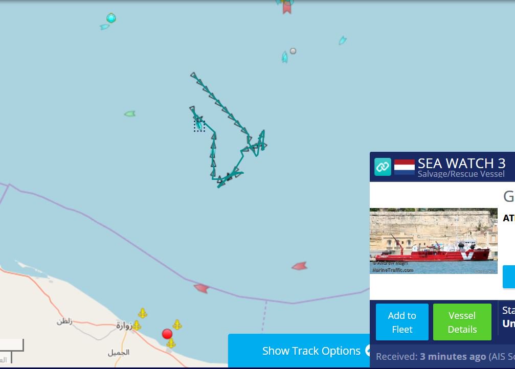 VinnieVegaPF's tweet photo. #SeaWatch3 ha ripreso la sua danza ammaliatrice a 40 NM dalla costa libica.
Ieri ha messo in mare entrambi i suoi RHIB, #SeaWatchTango e #SeaWatchDelta: nuovo caso di pesca d'altura? Fin dove intendono spingere stavolta la provocazione? Olanda, batti un colpo cazzo! 😡😡😡 https://t.co/JzKaO1kwbx