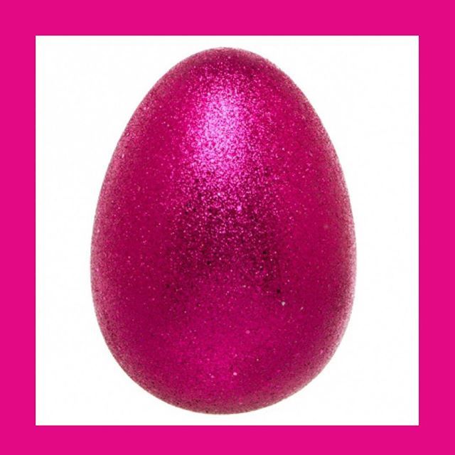 CANIFFF 2009 🥚 
#10yearchallenge 
#egg #egggang #FashionFilm #Fashion