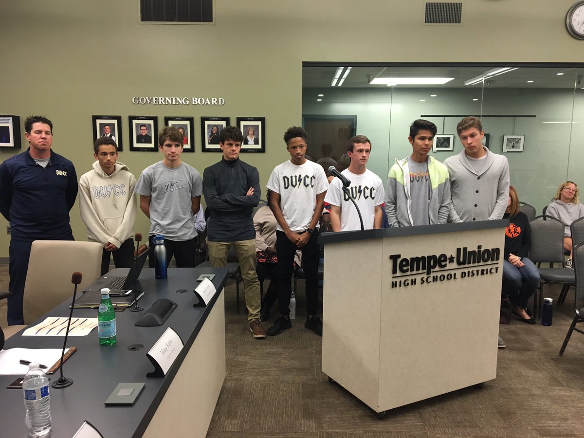TUHSD_News's tweet photo. Congratulations @DVHS_TUHSD Cross Country Men’s Team for your state championship. The Governing Board congratulates you! #studentathletes #runtrainrun https://t.co/8fgbbnb2NU