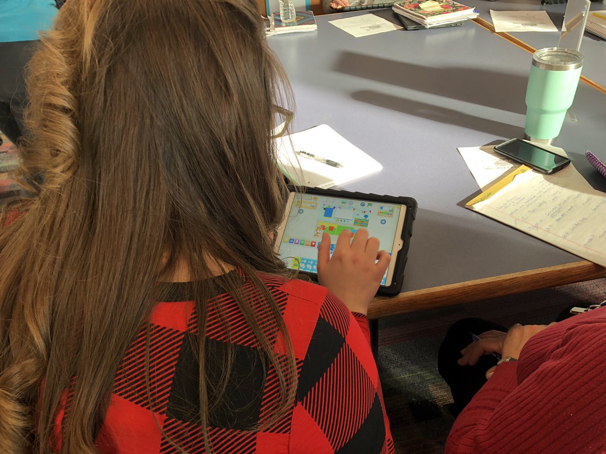 elemitrt's tweet photo. Lots of coding going on at today’s #code2learn inservice at Mountain View Elementary today! @RkeCoSchools #teamup4tech https://t.co/PCNQ5RexhZ