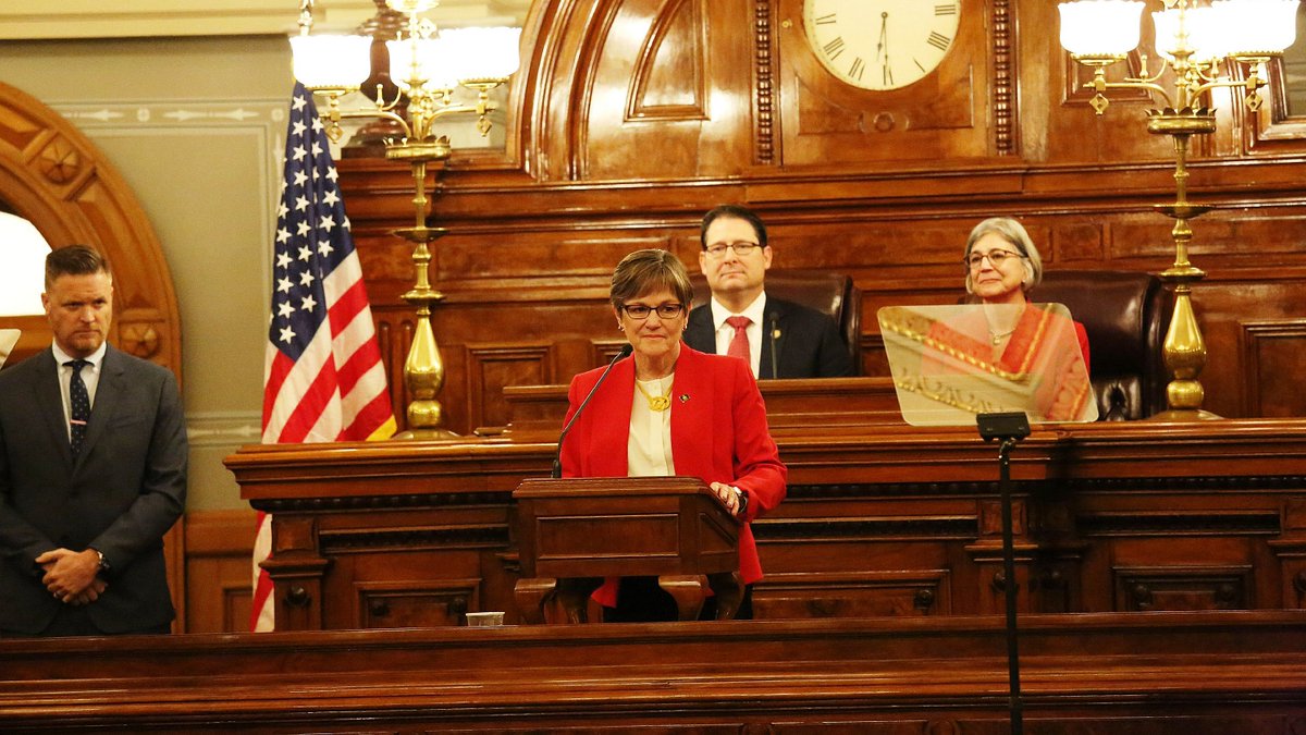 thespottedguy's tweet photo. Governor Kelly's 2019 State of the State Address. #StateoftheStateKS @KSNTNews https://t.co/Ms59BJDog6