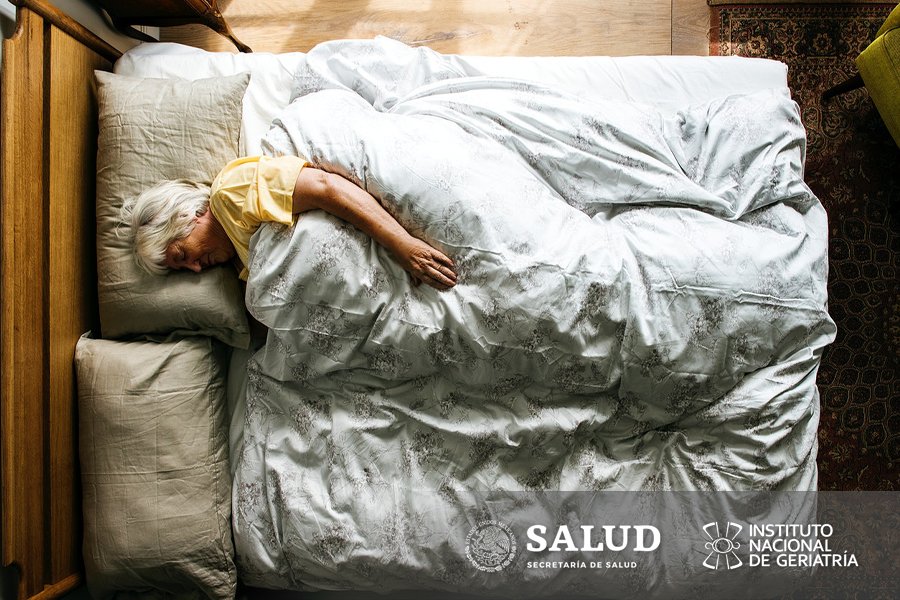 INGER_mx's tweet photo. #Recomendación #HigieneDelSueño 
Las #PersonasMayores deben evitar realizar actividades en la cama como: ver la televisión, leer, escuchar el radio, comer, hablar por teléfono, discutir. El cerebro necesita asociar el dormitorio y la cama a la actividad de dormir https://t.co/UbFHDN5VgN