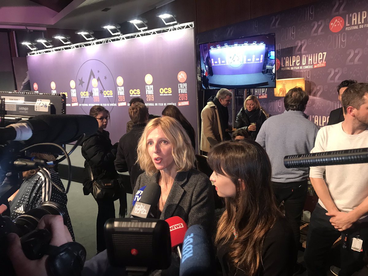 OrangeAuRA's tweet photo. #EnCompetition @Festivalpedhuez 🎬 #MonBébé de @lisazuelos avec @SKiberlain #FAH2019 @OCSTV partenaire officiel ❄️🎥⛷#complicité https://t.co/2ELGGvtNFu