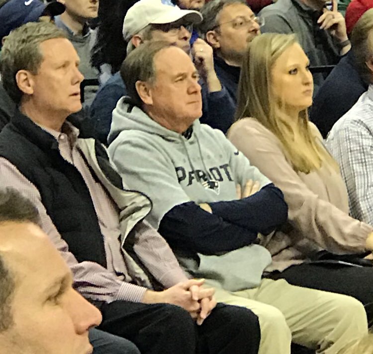 ChrisVernonShow's tweet photo. Funniest moment of first half... they showed Peyton Manning on the jumbotron - and then right after happened to show this guy that looked exactly like Belichick 😂😂 https://t.co/8neTANbwfD