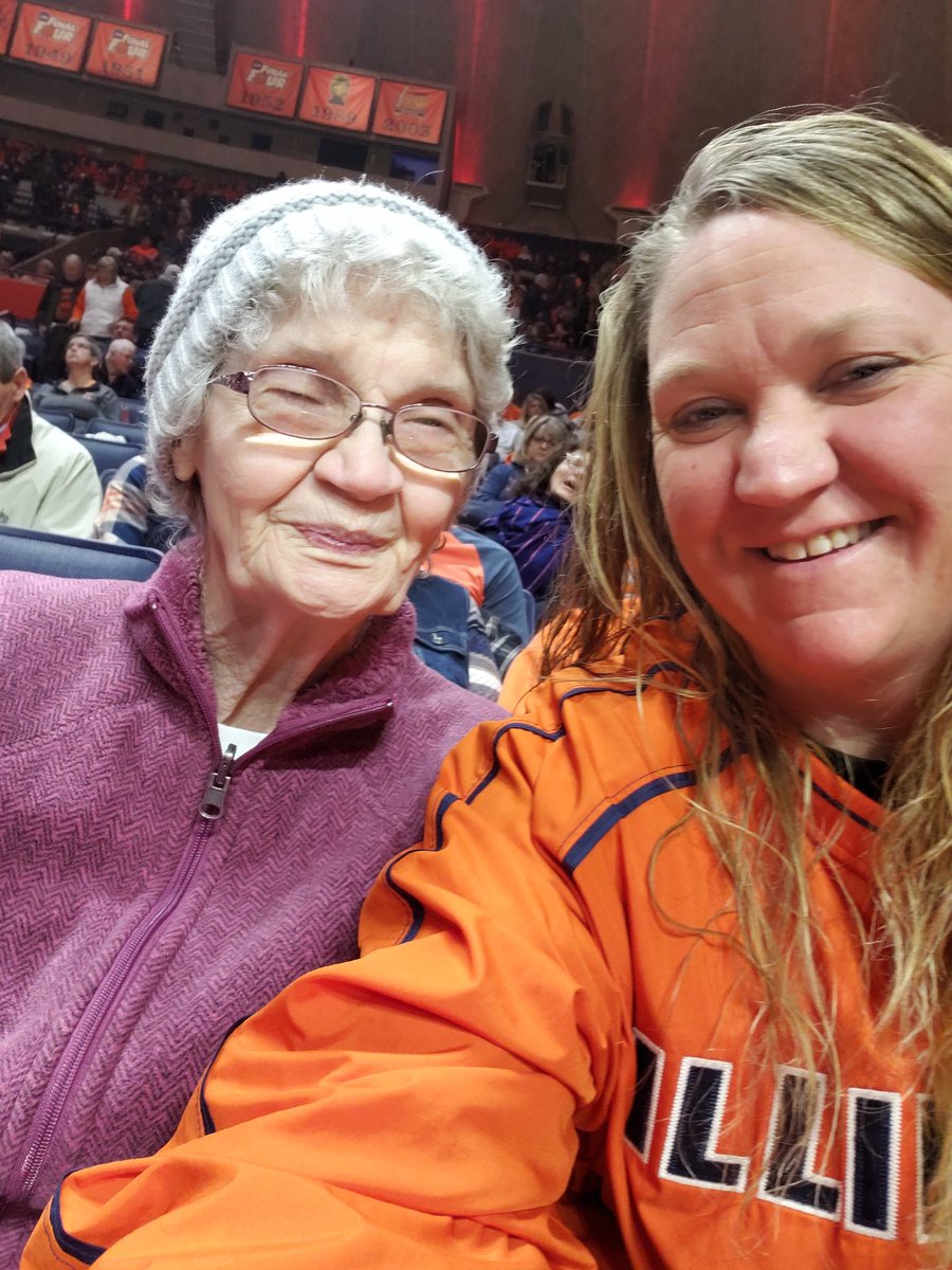 rthayer222's tweet photo. #Illini https://t.co/xyGD170QJM