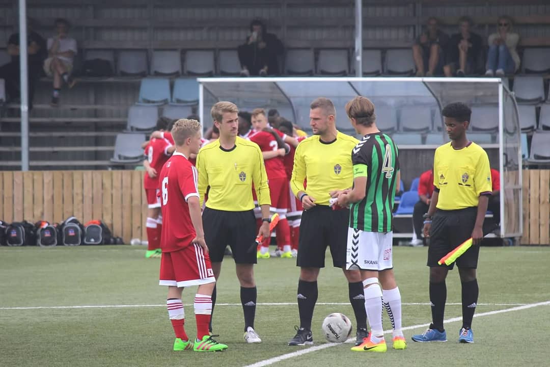 KNSAOttawa's tweet photo. KNSAU18Canada vs GAISU19 SwedishProfessionalFutbolClub from the Swedish TopDiv Allsvenskan.The game that school boys of Ottawa turn the heads of  European coaches vs season youth professional  players. Best wishes in your 1st&amp;2nd year of University education &amp; University ball⚽️ https://t.co/COFDxDVmIC