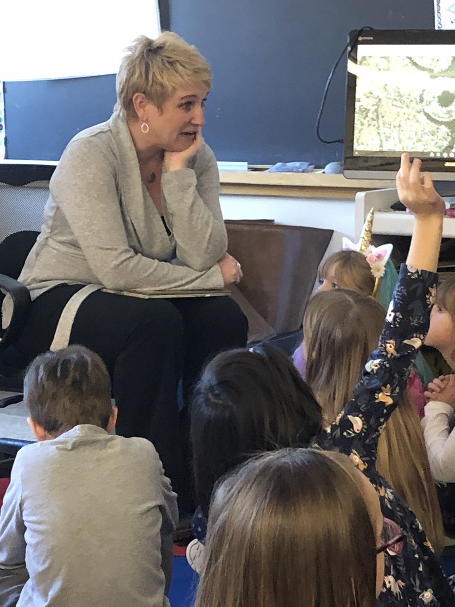 Mrs_Ps_class's tweet photo. Thank you Mrs. Wood for spending some time with us today. Can’t wait to see you again tomorrow. @TBCDSB_Hornets @tbc_schools #grade2languagefun https://t.co/SnvbLDnDDx