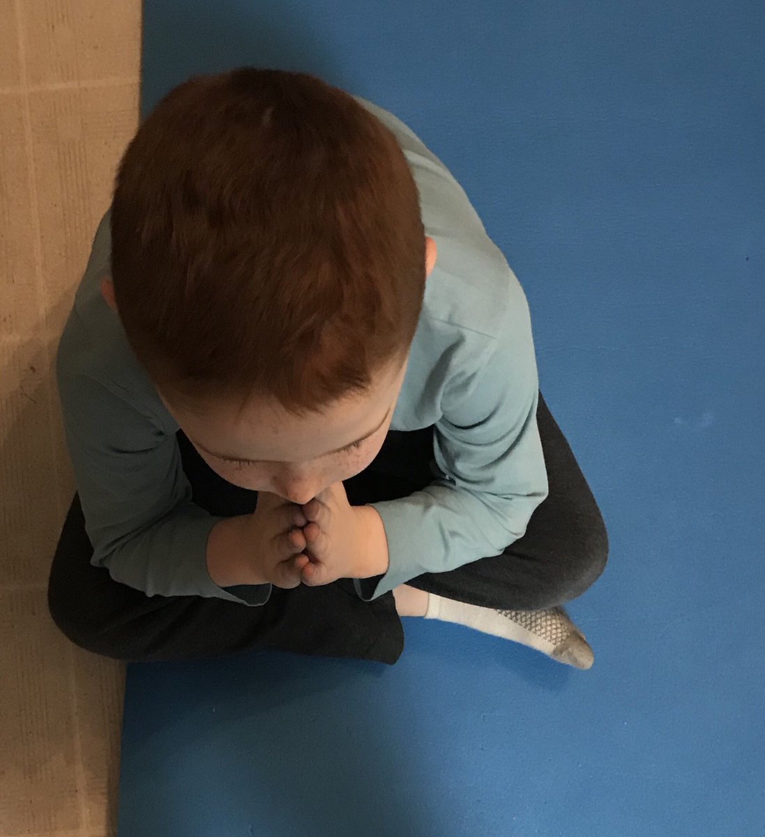 MFields75's tweet photo. Doing #yoga in our kitchen. He’s not going to let the stress of the #govermentshutdown #shutdown2019 #shutdown get to him. https://t.co/VgOaBDtEHv