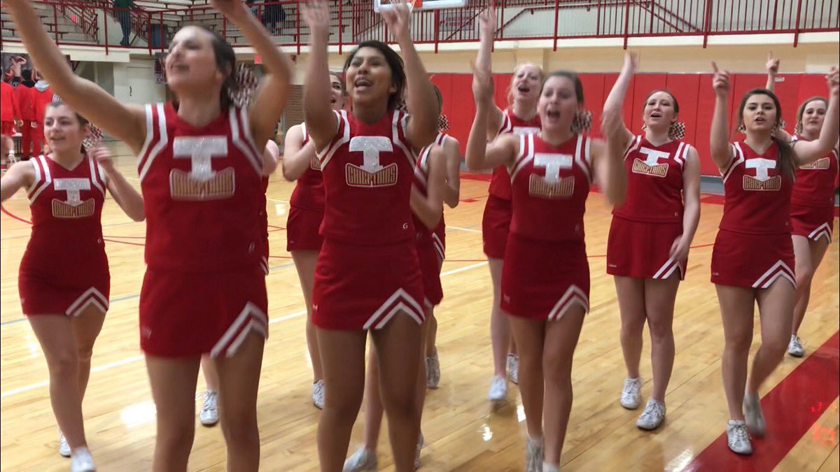 TongieHigh's tweet photo. Spirit in the house! https://t.co/NPVTJioWJJ