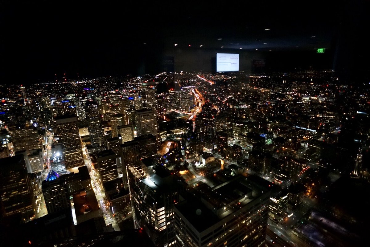 SeattleMaven's tweet image. Need to check on traffic? Fabulous views from @ColumbiaSkyView tonight with @ILEASeattle! #seattlesqueeze #ViaDoom