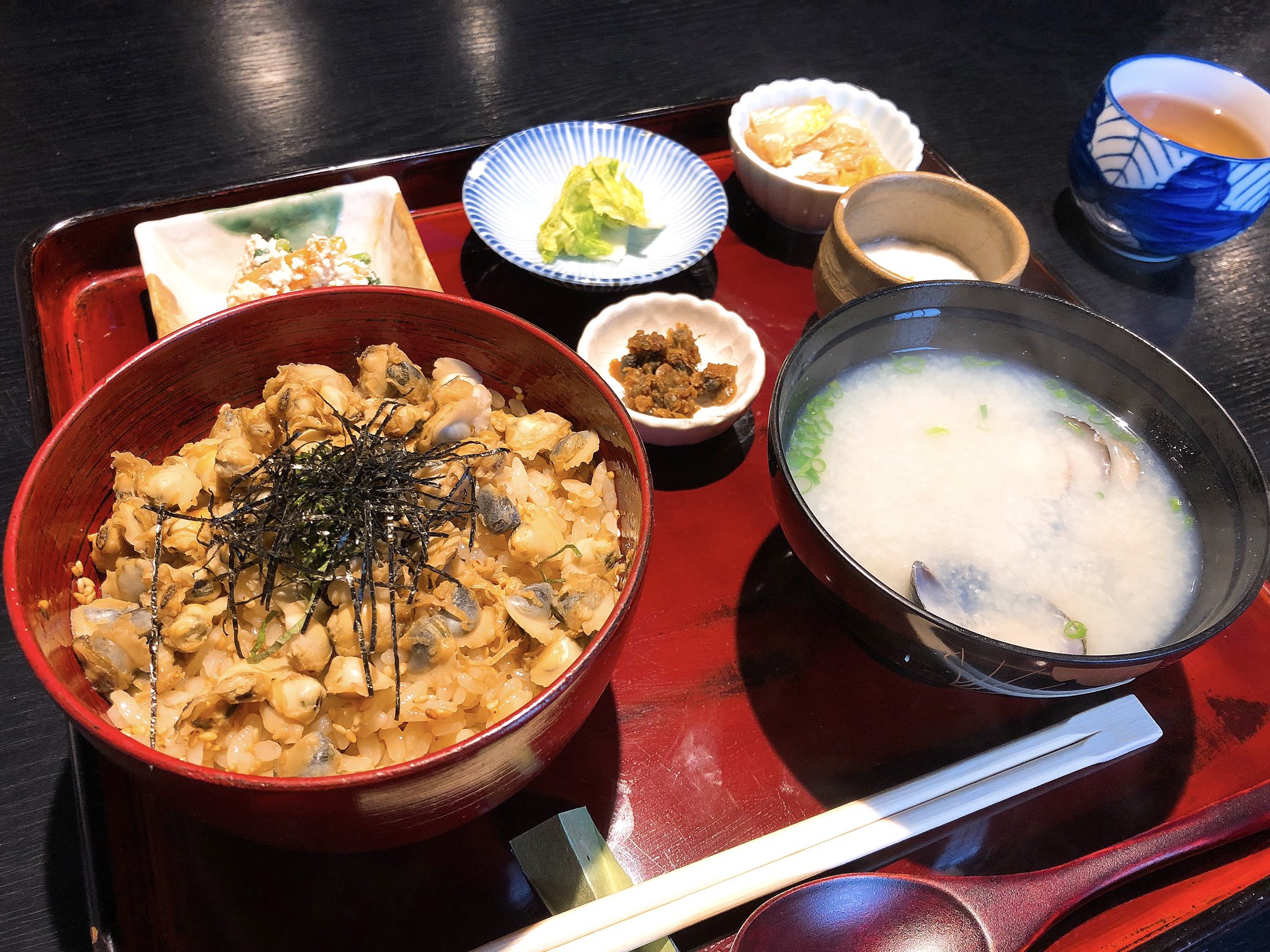 まっちゃ 季節の風 蔵 で しじみ丼 宍道湖のしじみを堪能しました これは美味しい オススメです しじみ丼 松江 T Co Divz292ewg Twitter