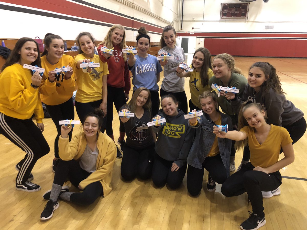 GrantDanceTeam's tweet image. Going for Gold!! Make it Krispie #SectionalsWeek #StayGoald