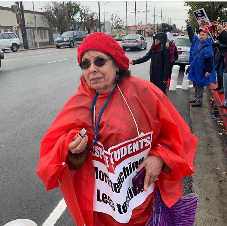 RichardIsDaddy's tweet image. Day 3 of the strike #UTLAStrong #UTLAStrike #LAUSDteachersstrike #LAUSD #Education