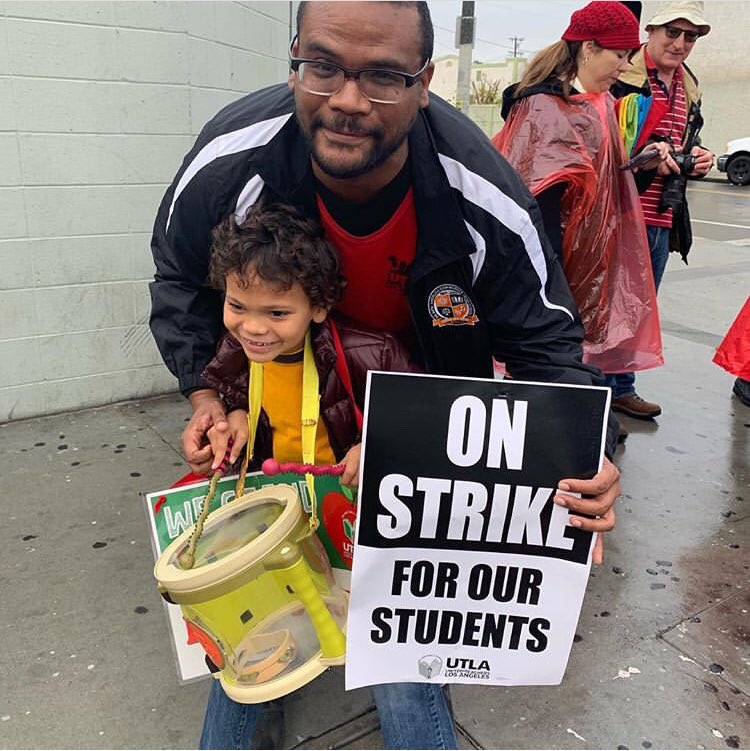 RichardIsDaddy's tweet image. Day 3 of the strike #UTLAStrong #UTLAStrike #LAUSDteachersstrike #LAUSD #Education