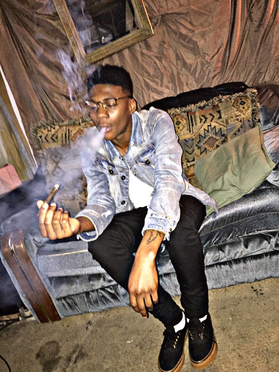 wne_t33's tweet photo. N$G= Never $Top Grinding 💰🏃🏾♂️#LLTank🕊 #LLJoe🕊 #LLTaDah🕊 #LLDesmond🕊 #LLSed🕊 #🔤AllBoutCash💰 https://t.co/M2VbrUPE4Z